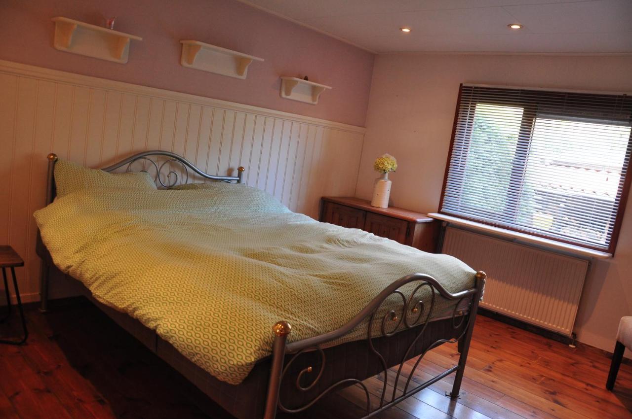 Sfeervol, ruim en luxe chalet in bosrijke omgeving Villa Diessen Buitenkant foto