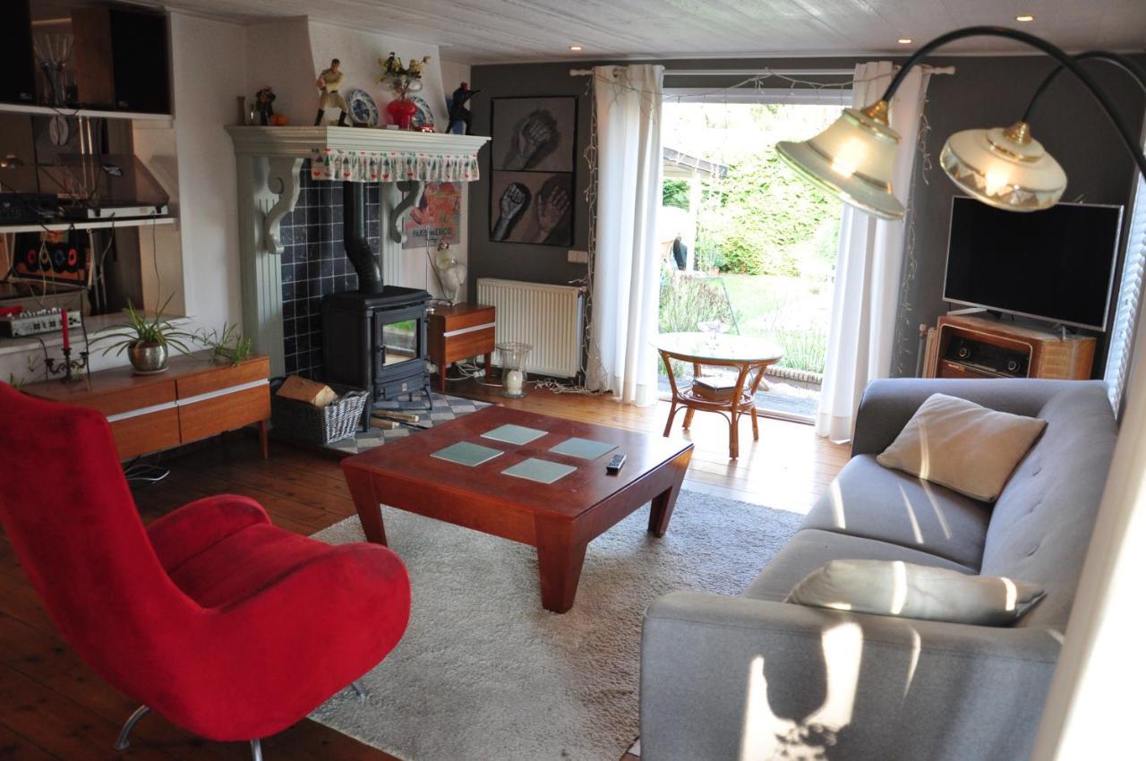 Sfeervol, ruim en luxe chalet in bosrijke omgeving Villa Diessen Buitenkant foto