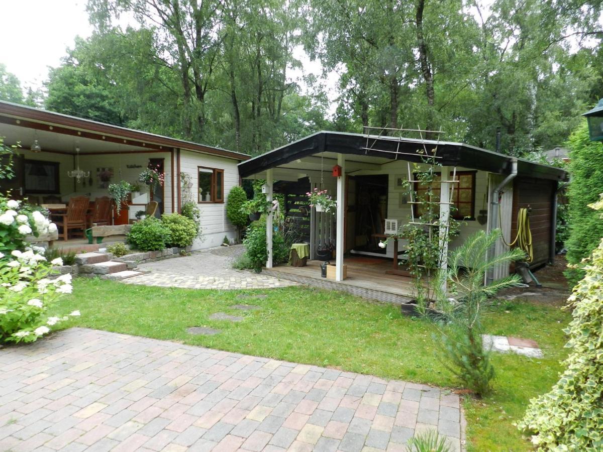 Sfeervol, ruim en luxe chalet in bosrijke omgeving Villa Diessen Buitenkant foto