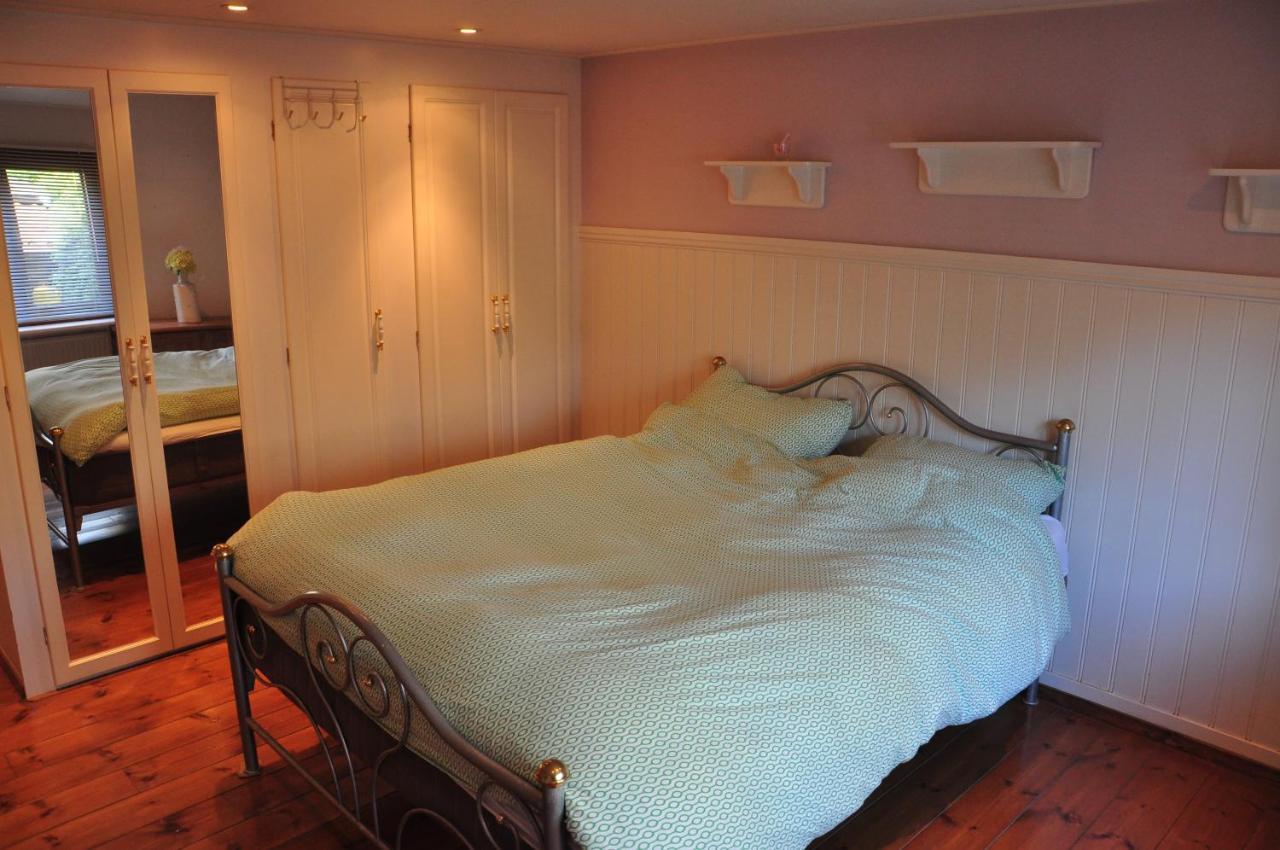 Sfeervol, ruim en luxe chalet in bosrijke omgeving Villa Diessen Buitenkant foto